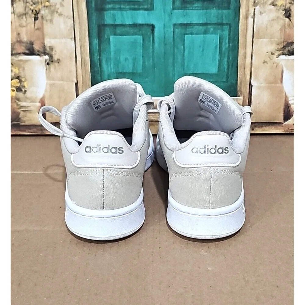 Adidas  Cloudfoam Women's  US Size 8 Sneakers  - HWI 28Y001